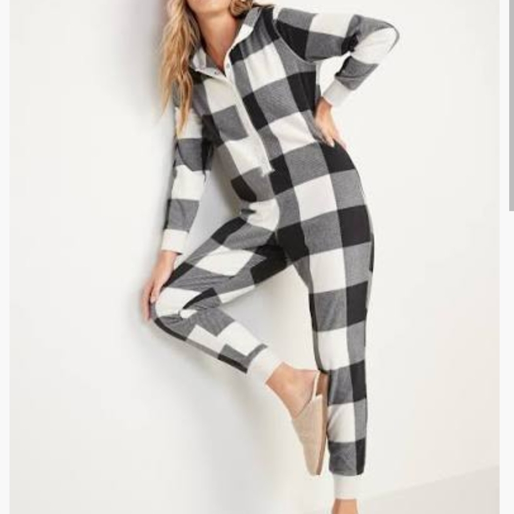 Old Navy XS Black and White Microfleece Plaid Hooded Pajama Christmas